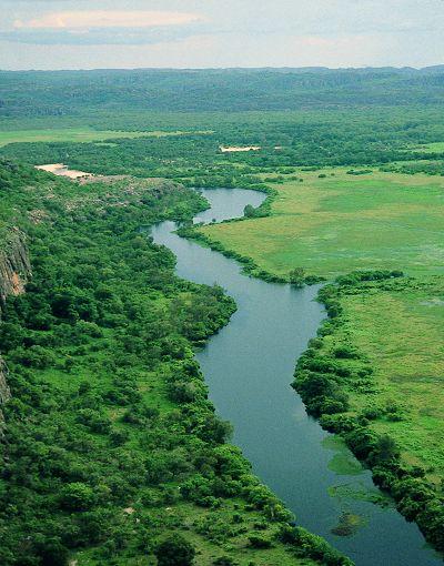 RWater: A Cyber-enabled Data-driven Tool for Enhancing Hydrology Education